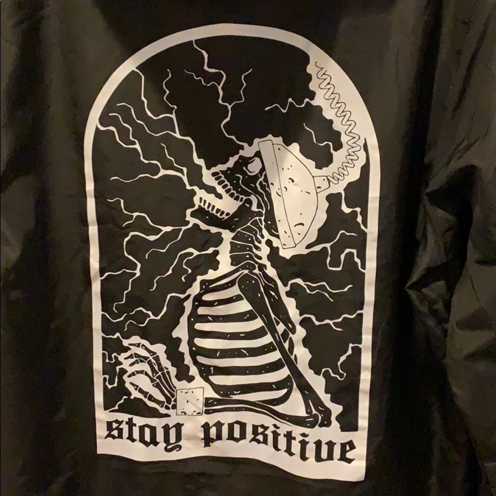 Windbreaker - Picture 3 of 4